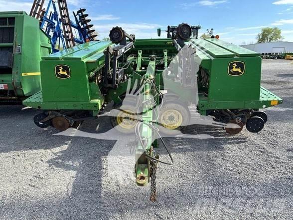 John Deere 455 Sėjimo technika
