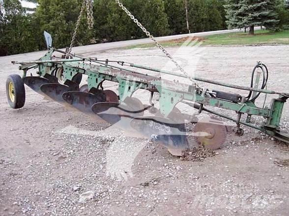 John Deere 514 Apverčiamieji plūgai