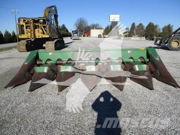 John Deere 644 Derliaus nuėmimo kombainų galvos