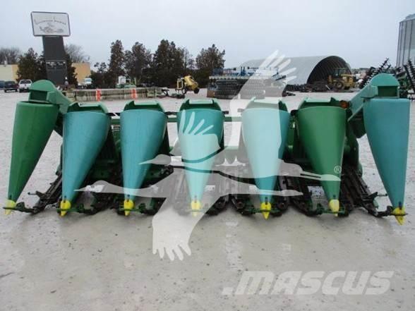 John Deere 693 Derliaus nuėmimo kombainų galvos