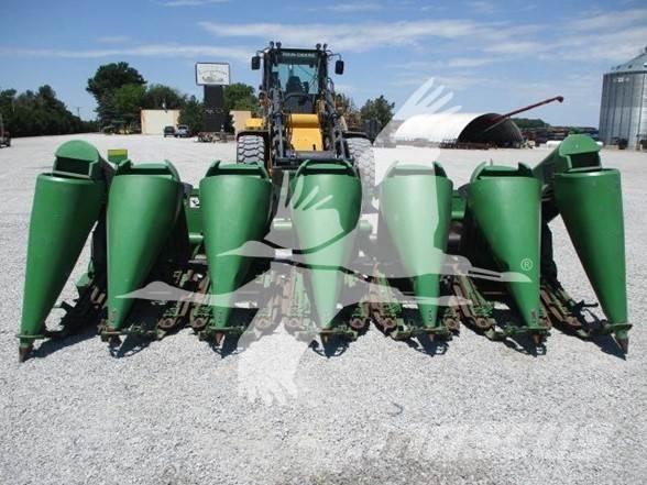John Deere 693 Derliaus nuėmimo kombainų galvos