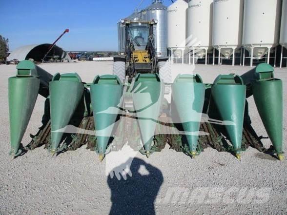 John Deere 693 Derliaus nuėmimo kombainų galvos