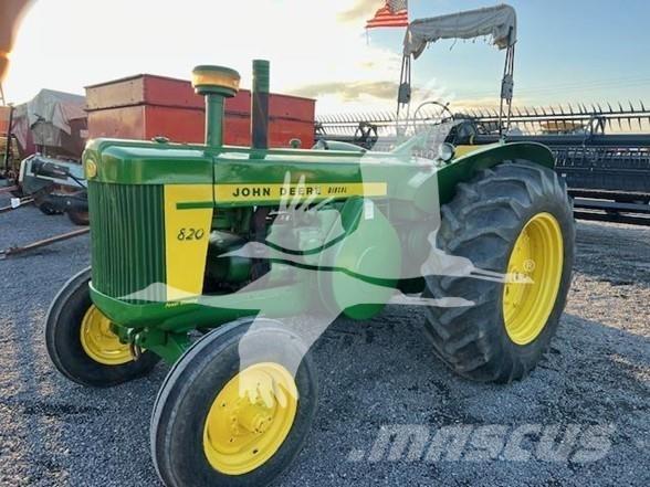 John Deere 820 Traktoriai