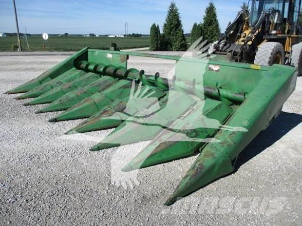 John Deere 843 Derliaus nuėmimo kombainų galvos
