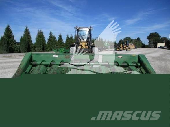 John Deere 843 Derliaus nuėmimo kombainų galvos