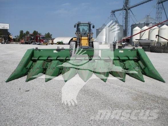 John Deere 843 Derliaus nuėmimo kombainų galvos
