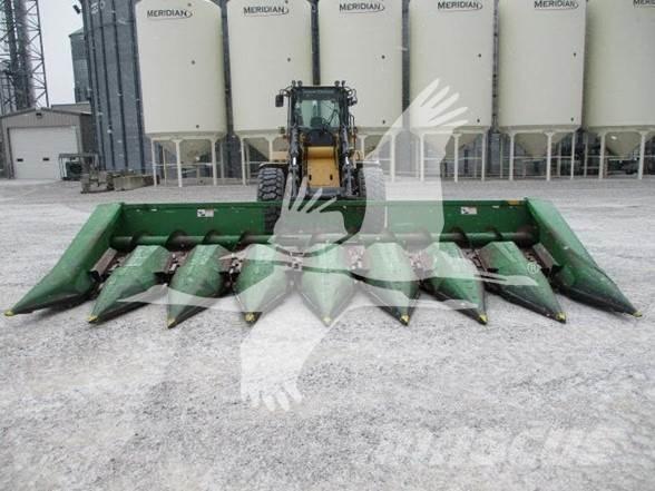 John Deere 843 Derliaus nuėmimo kombainų galvos