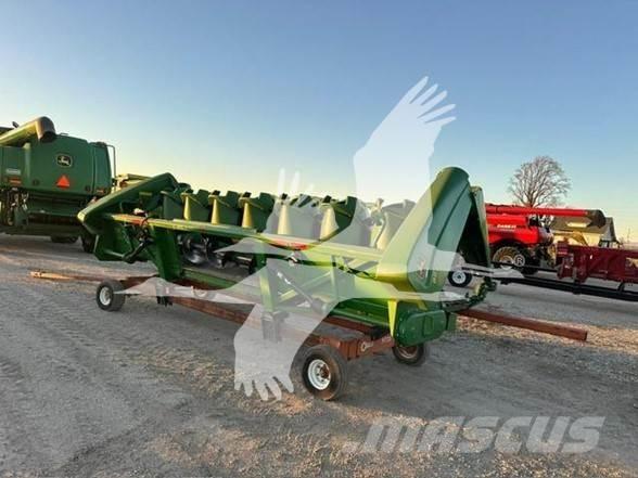 John Deere 893 Derliaus nuėmimo kombainų galvos