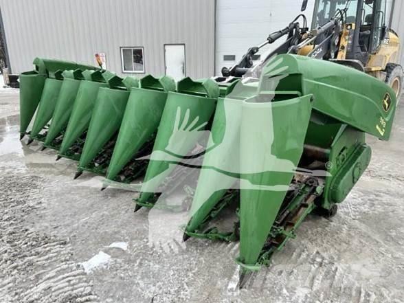 John Deere 893 Derliaus nuėmimo kombainų galvos