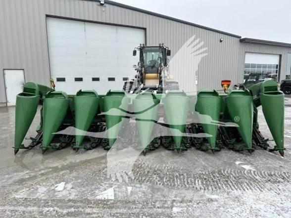 John Deere 893 Derliaus nuėmimo kombainų galvos