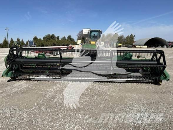 John Deere 920 Derliaus nuėmimo kombainų galvos