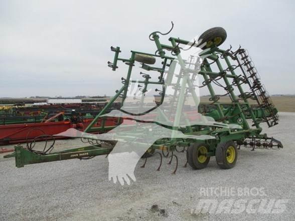 John Deere 960 Kultivatoriai