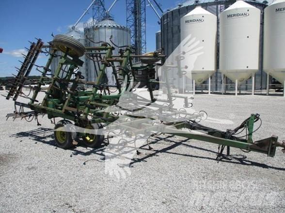 John Deere 960 Kultivatoriai