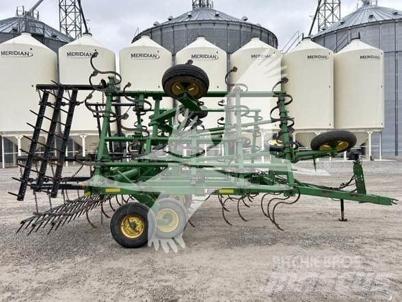 John Deere 980 Kultivatoriai