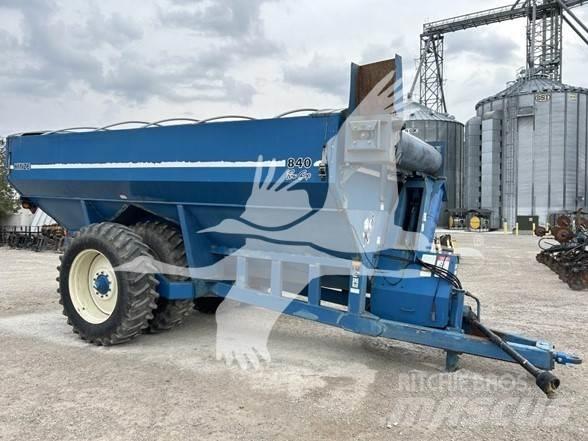 Kinze 840 Grūdų vežimėliai