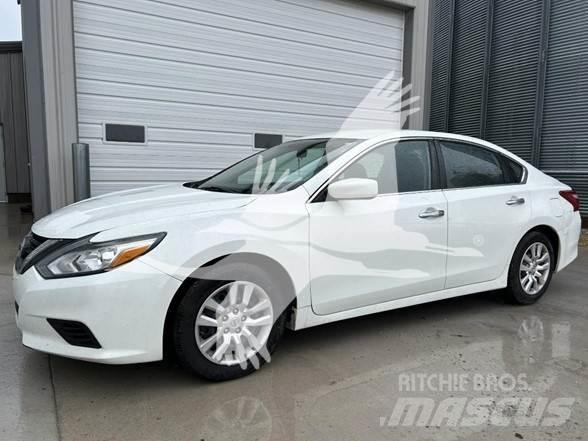 Nissan ALTIMA Lengvieji automobiliai