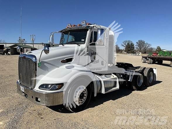 Peterbilt 384 Naudoti vilkikai