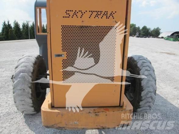 SkyTrak 8042 Teleskopiniai krautuvai