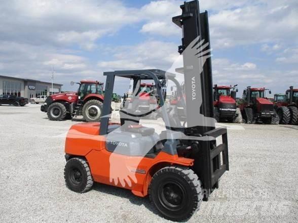 Toyota 7FDU45 Dyzeliniai krautuvai