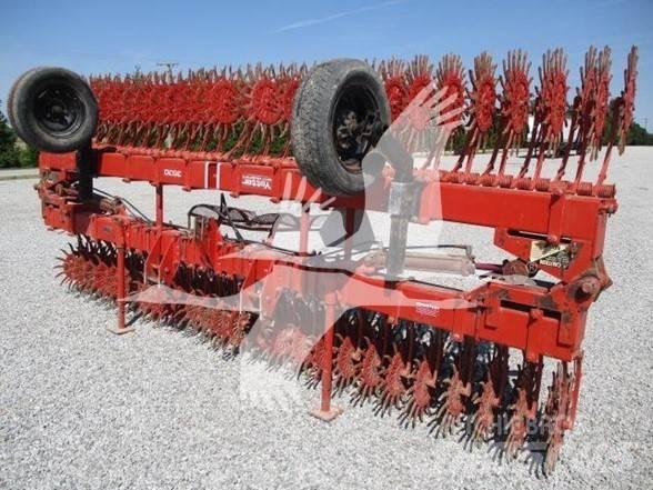 YETTER 3530 Kita kultivavimo technika ir priedai
