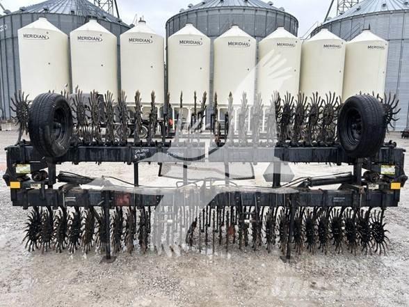 YETTER 3530 Kita kultivavimo technika ir priedai