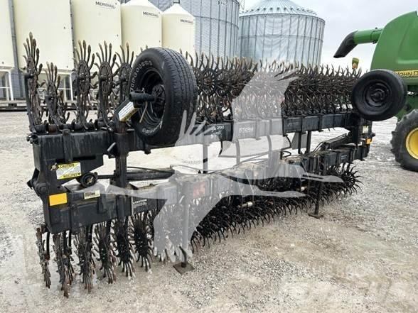 YETTER 3530 Kita kultivavimo technika ir priedai