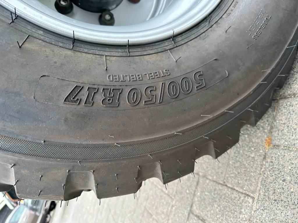 Hyundai 55W-9A Ratiniai ekskavatoriai