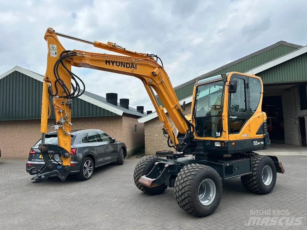 Hyundai 55W-9A Ratiniai ekskavatoriai