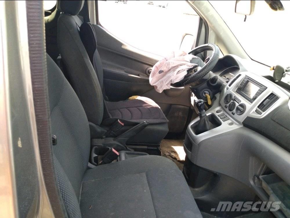 Nissan NV 200 Krovininiai furgonai