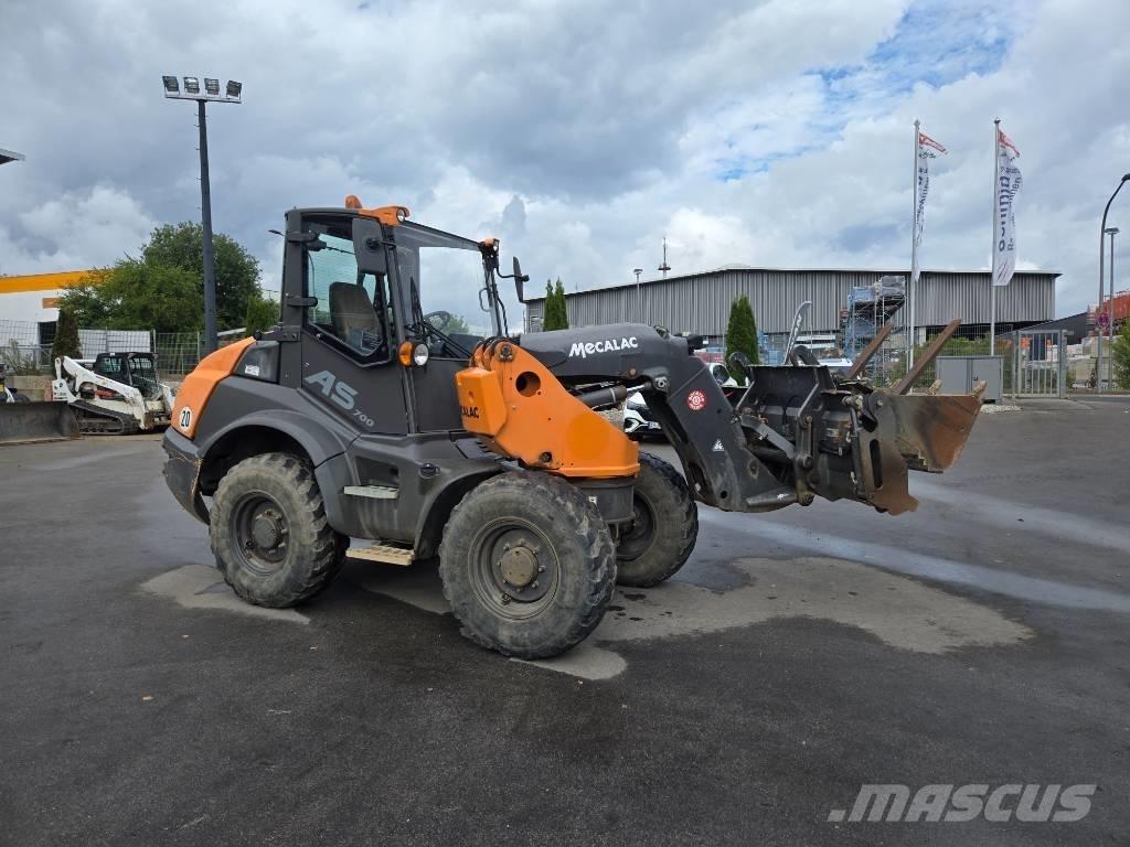 Mecalac AS 700 Naudoti ratiniai krautuvai