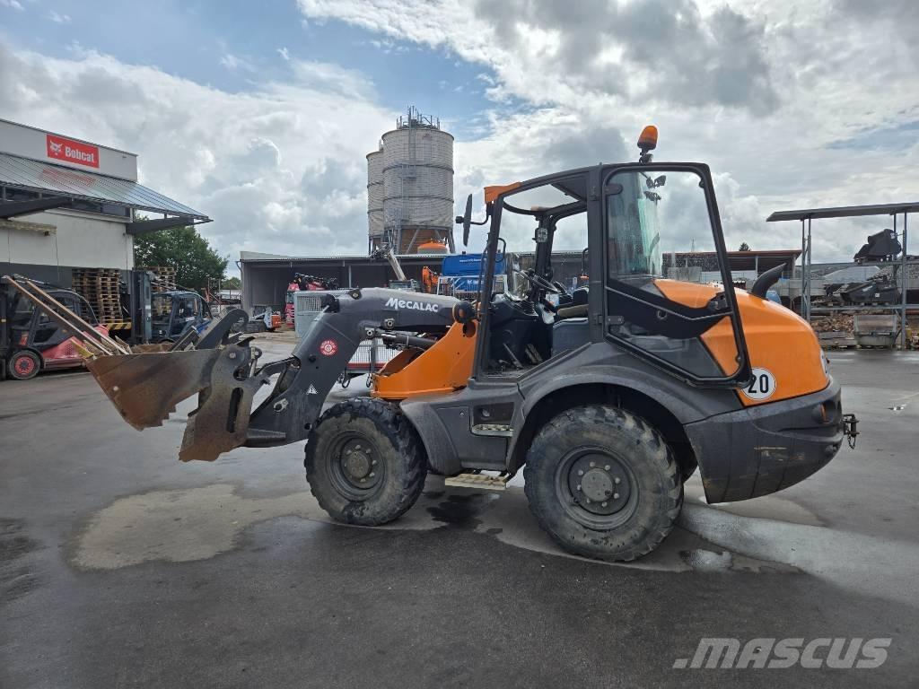 Mecalac AS 700 Naudoti ratiniai krautuvai