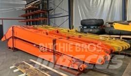 Doosan DX 225 LRA Tranšėjų kasimo technika
