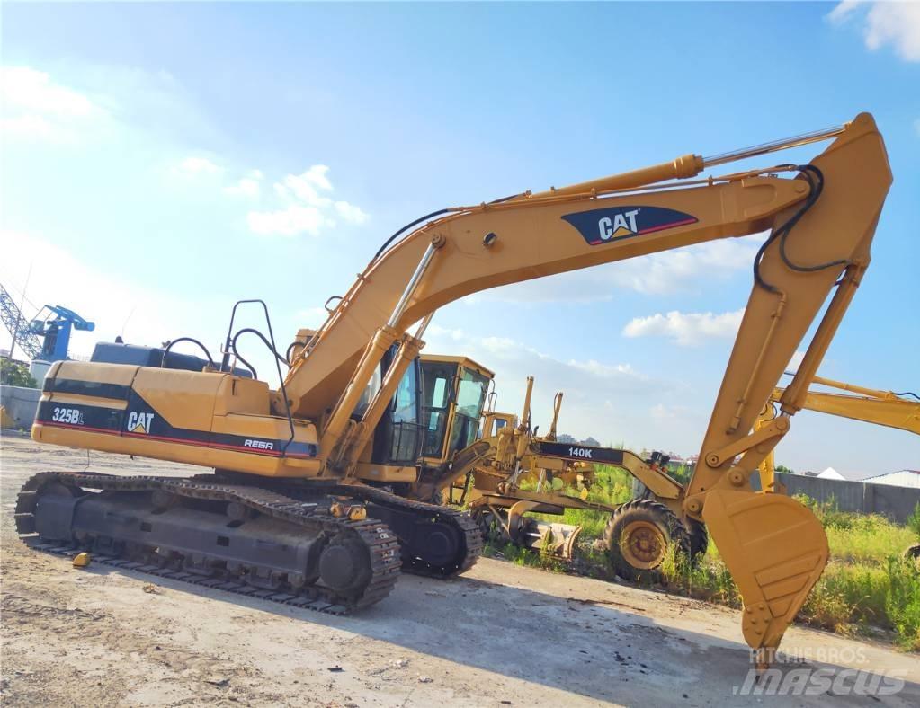 CAT 325B Vikšriniai ekskavatoriai