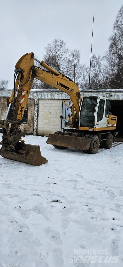 Liebherr A 900 C Ratiniai ekskavatoriai