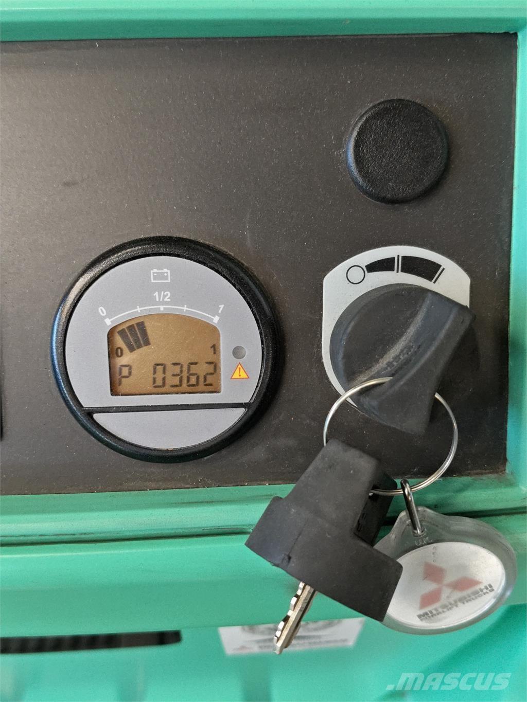 Mitsubishi PBV20N3 Keltuvai su platforma operatoriui