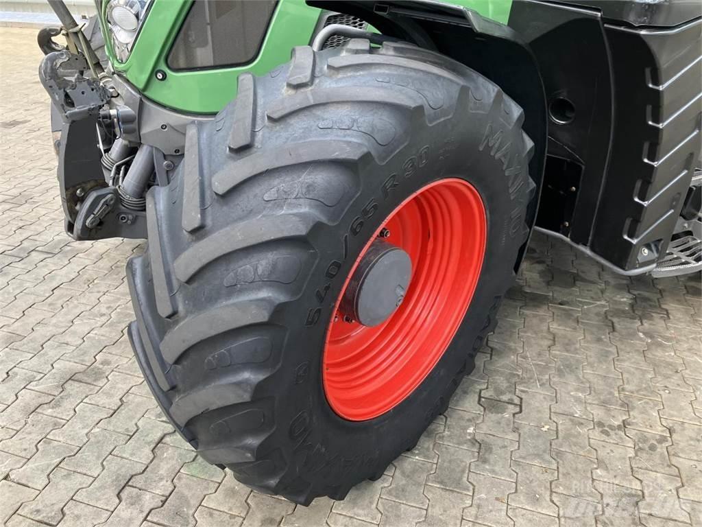 Fendt 718 SCR Traktoriai