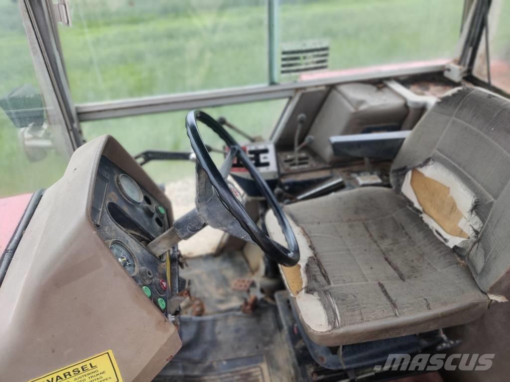 Massey Ferguson 2640 Traktoriai