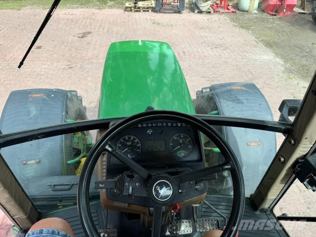 John Deere 6400 Traktoriai