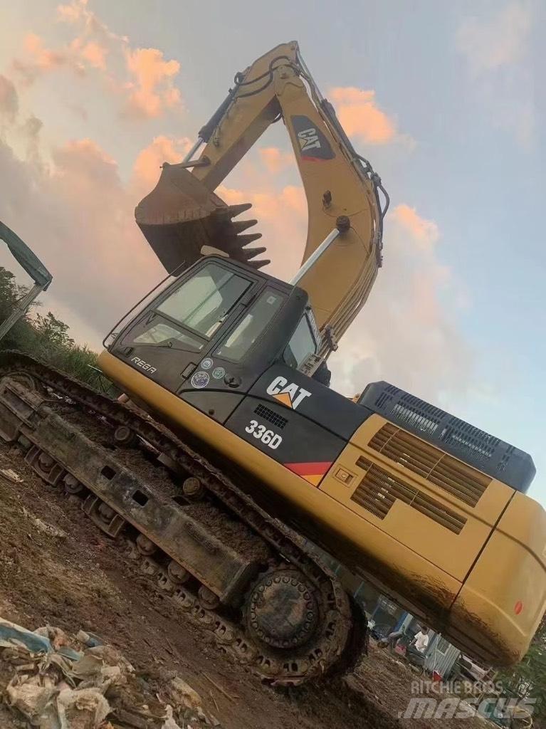 CAT 336 D Aukštuminiai ekskavatoriai