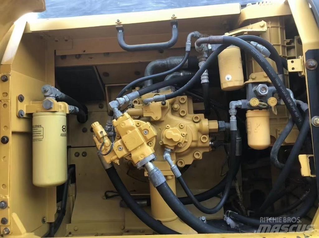 CAT 336 D Aukštuminiai ekskavatoriai