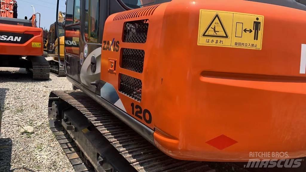 Hitachi ZAXIS120 Vikšriniai ekskavatoriai