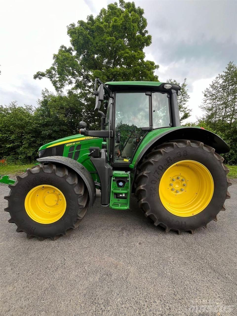 John Deere 6120M Traktoriai
