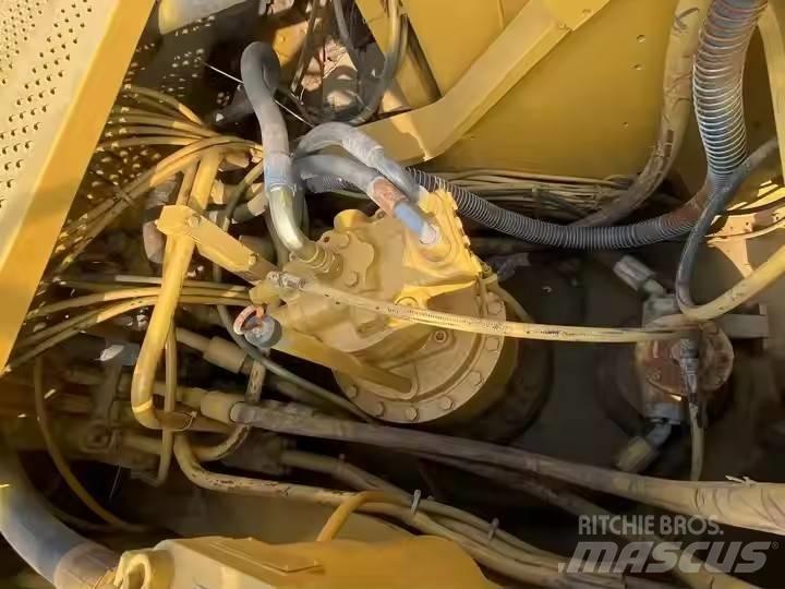 CAT CAT325B Vikšriniai ekskavatoriai