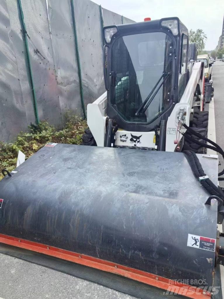 Bobcat S 510 Krautuvai su šoniniu pasukimu
