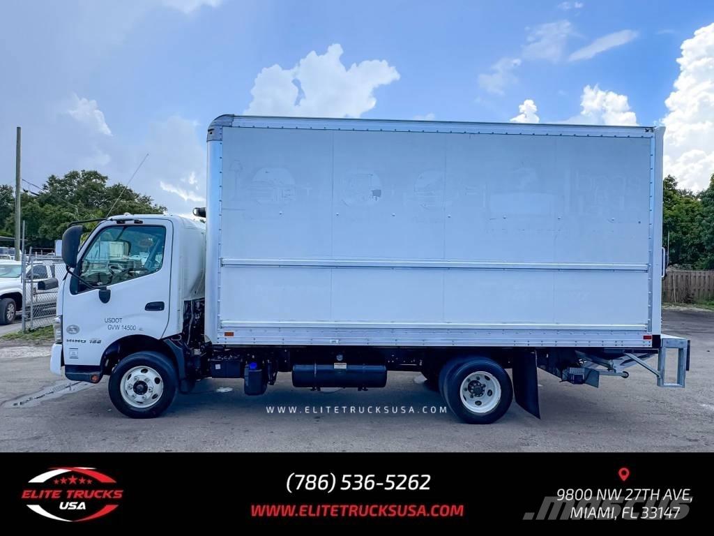 Hino 155 Sunkvežimiai su dengtu kėbulu