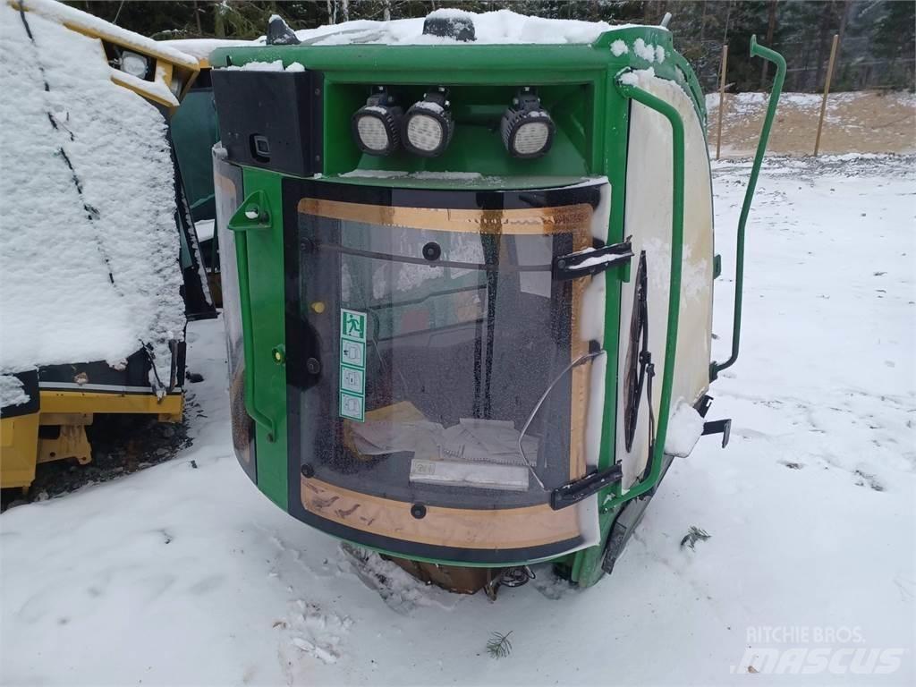 John Deere 1210e Kabinos ir salonai