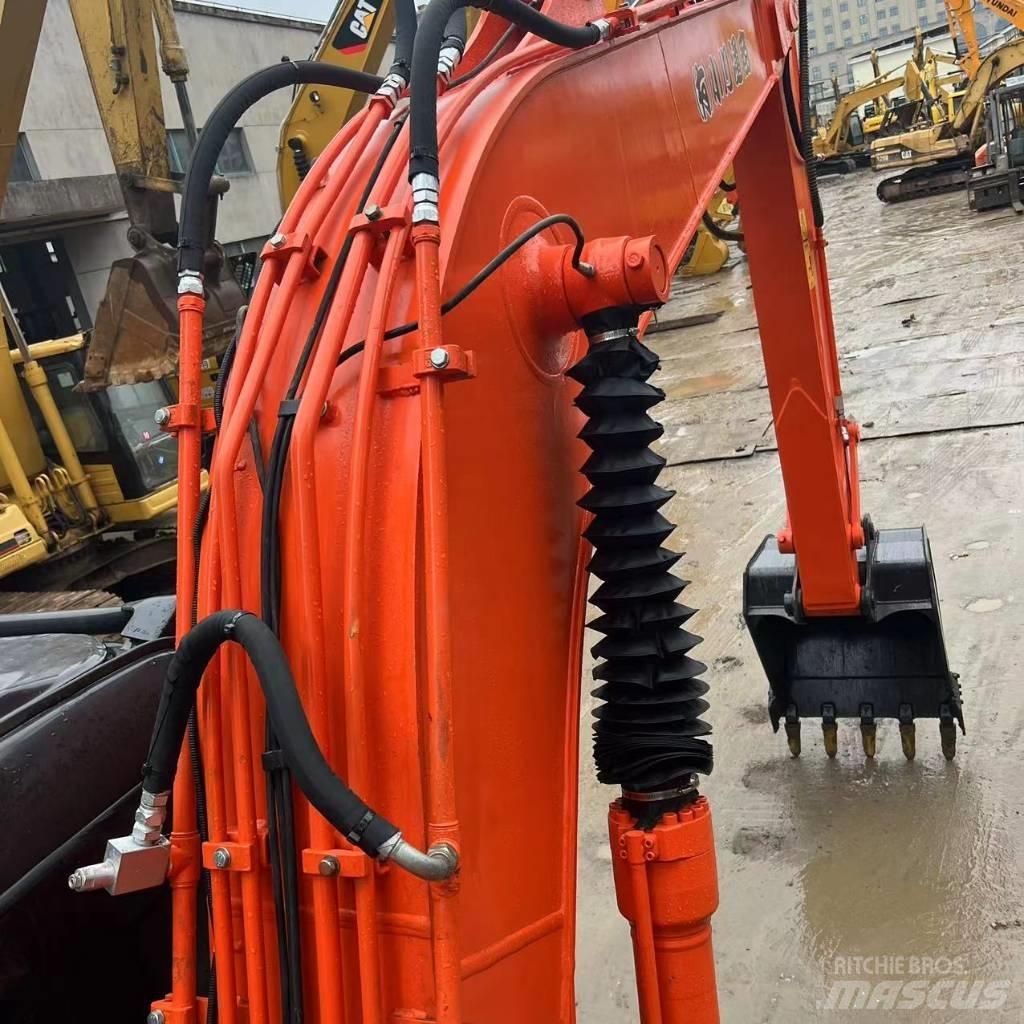 Hitachi ZX 120 Vikšriniai ekskavatoriai