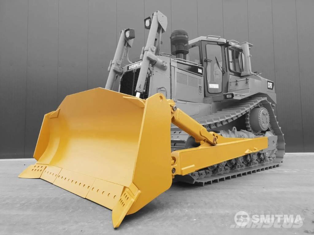 CAT D8N SU Peiliai