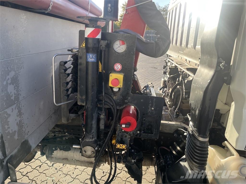 Mitsubishi Canter Platformos/ Pakrovimas iš šono