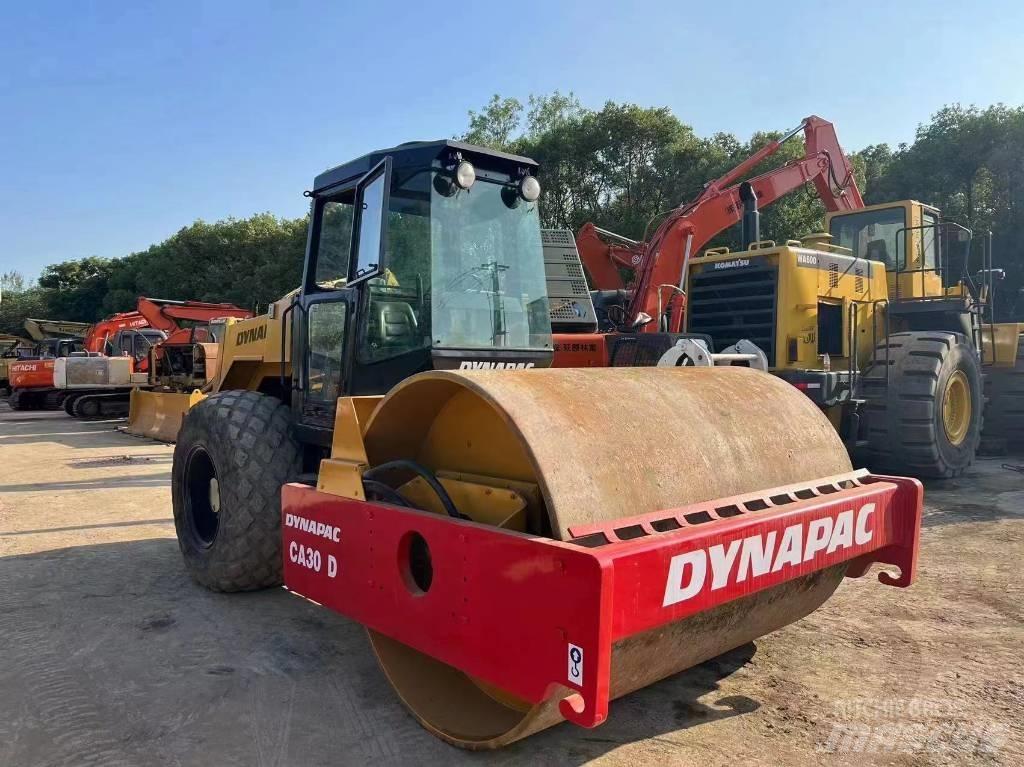 Dynapac CA300 Greideriai